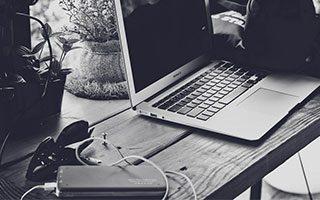 蜂鸟影院下载完整体验记录：日常使用中哪些地方顺手，哪些需要适应（对比后）