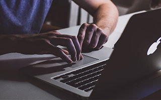 蜂鸟影院下载完整体验记录：日常使用中哪些地方顺手，哪些需要适应（对比后）